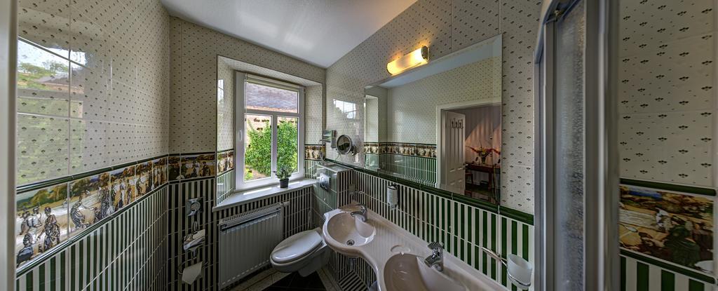 Landhotel Schwarzer Adler Suelzetal Habitación foto
