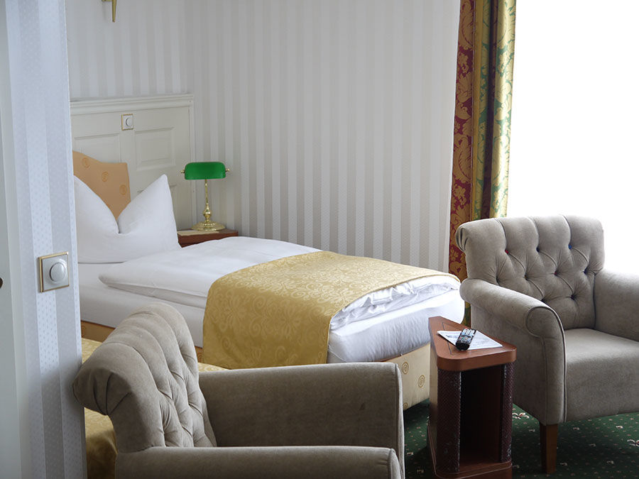 Landhotel Schwarzer Adler Suelzetal Habitación foto