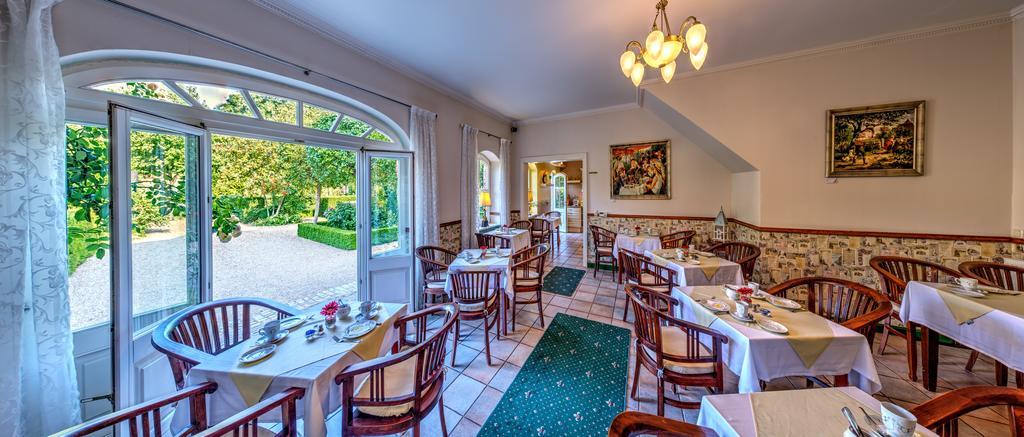 Landhotel Schwarzer Adler Suelzetal Exterior foto